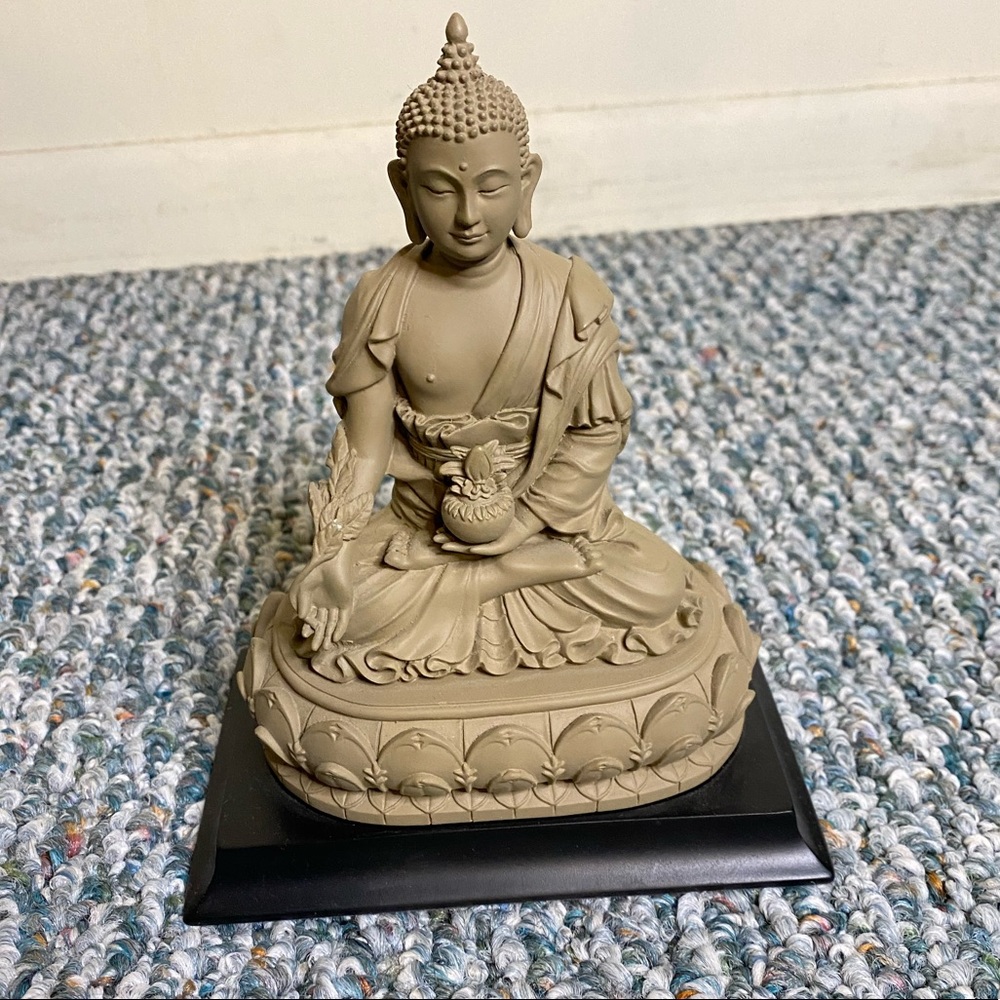 Meditation statue home decor